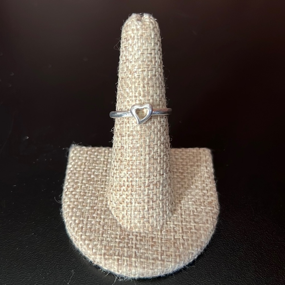 Heart silver ring